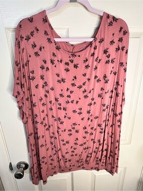 Lane Bryant Rose Pink Floral Tee Sz 26/28